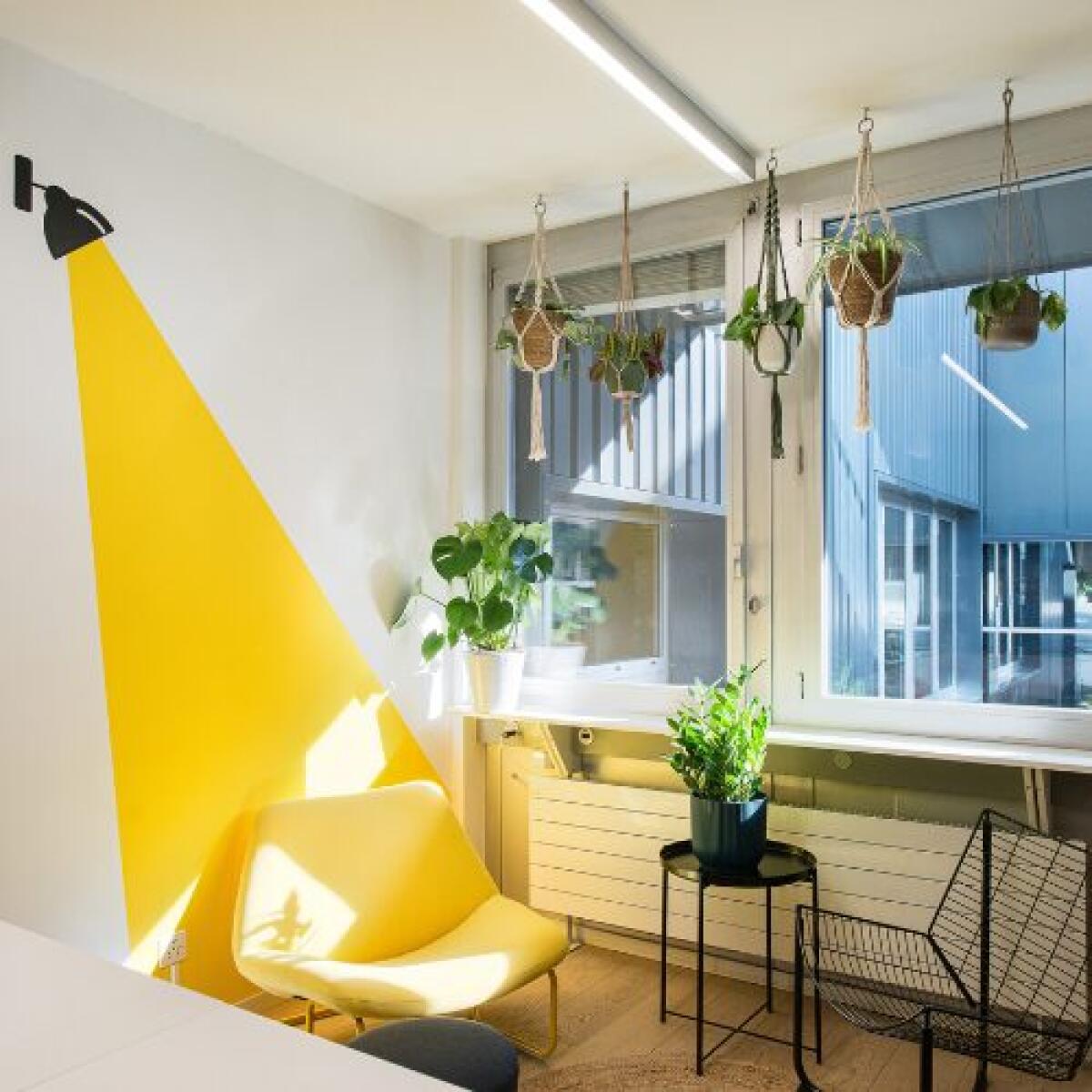 Petite salle séminaire l'Entrepôt Bulle